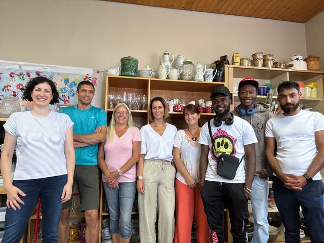 Besuch bei der Kleiderkammer des Freundeskreis Asyl Fürenand in Istein