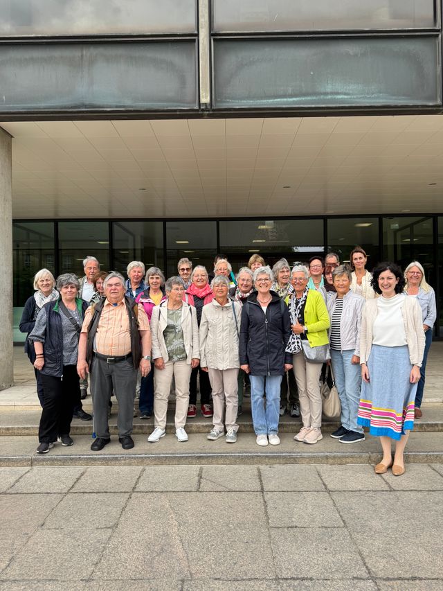 Gruppe aus dem Landkreis Lörrach zu Besuch im Stuttgarter Landtag